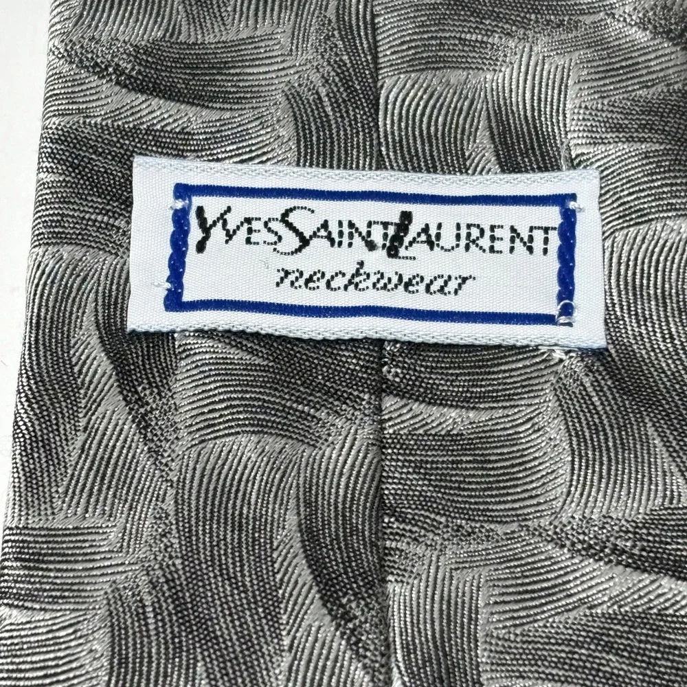 Yves Saint Laurent‎ Necktie Mens OS Silver Silk Geometric Made in USA Luxury